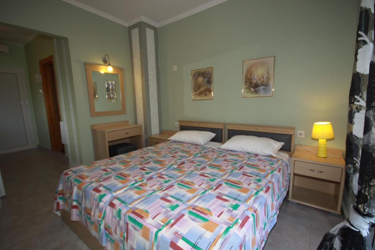 Zephyros Rooms Ormos Panagias Ngoại thất bức ảnh