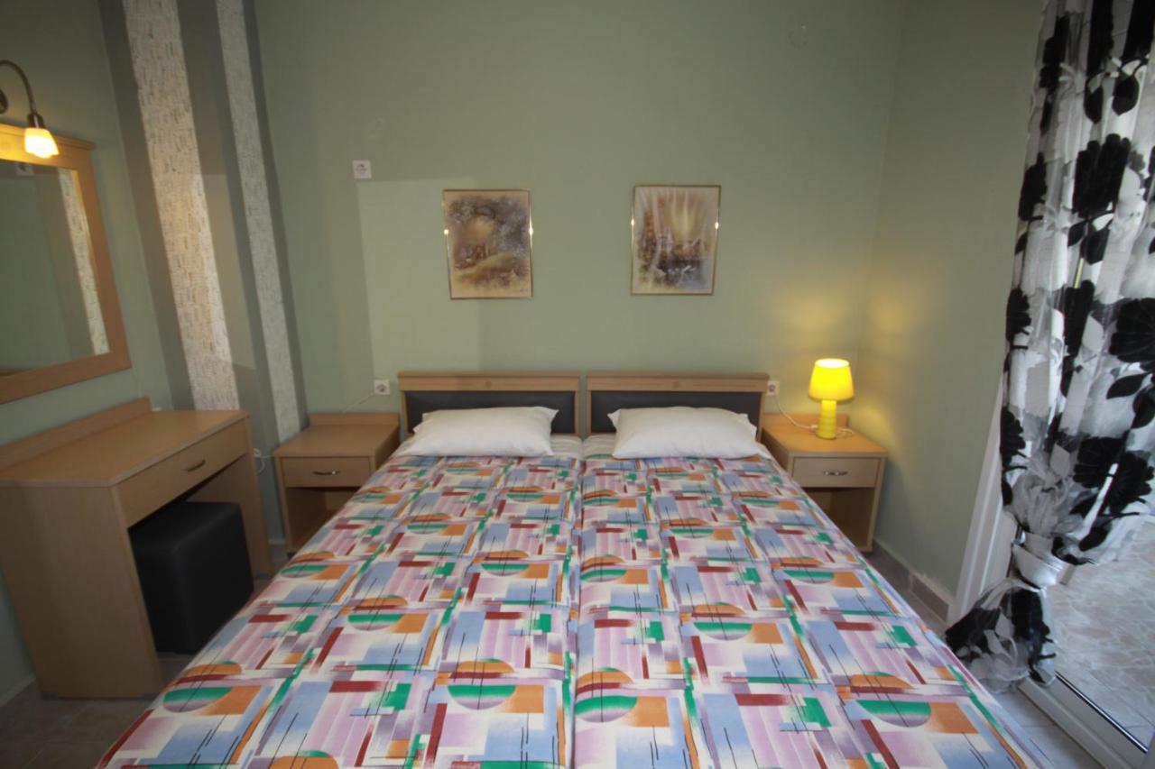 Zephyros Rooms Ormos Panagias Ngoại thất bức ảnh